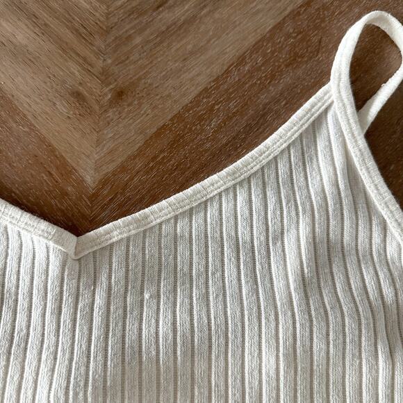 Old Navy Ribbed Crop Tank Top - Picture 6 of 6